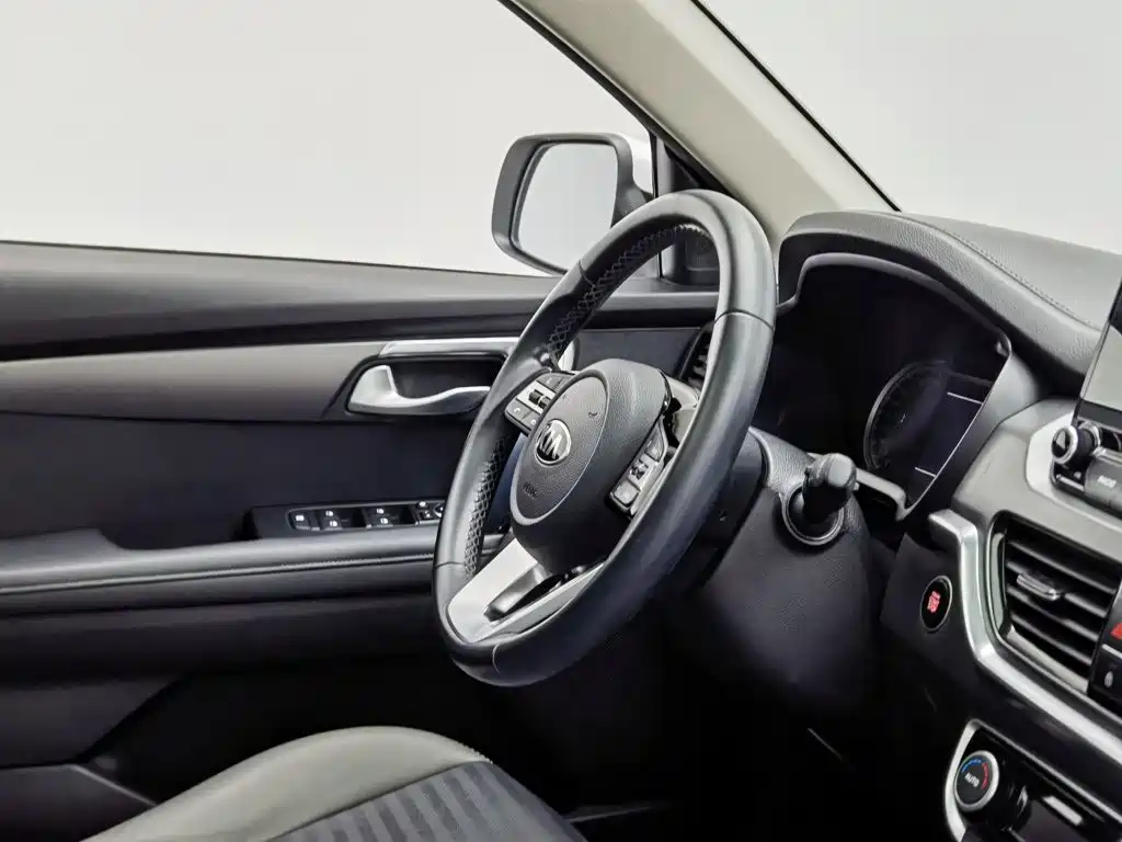 Kia Sportage — фото 22