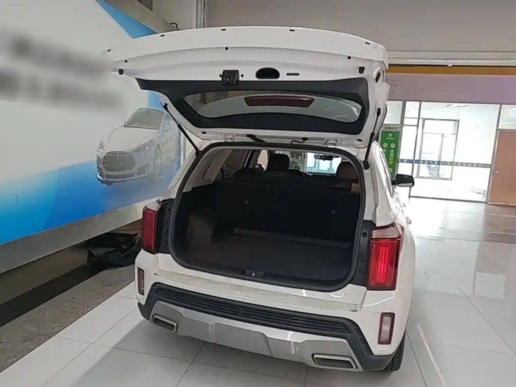 Kia Sportage — фото 19