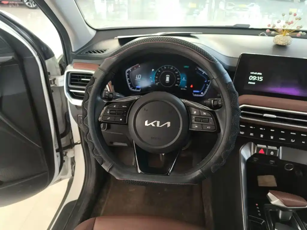 Kia Sportage — фото 11