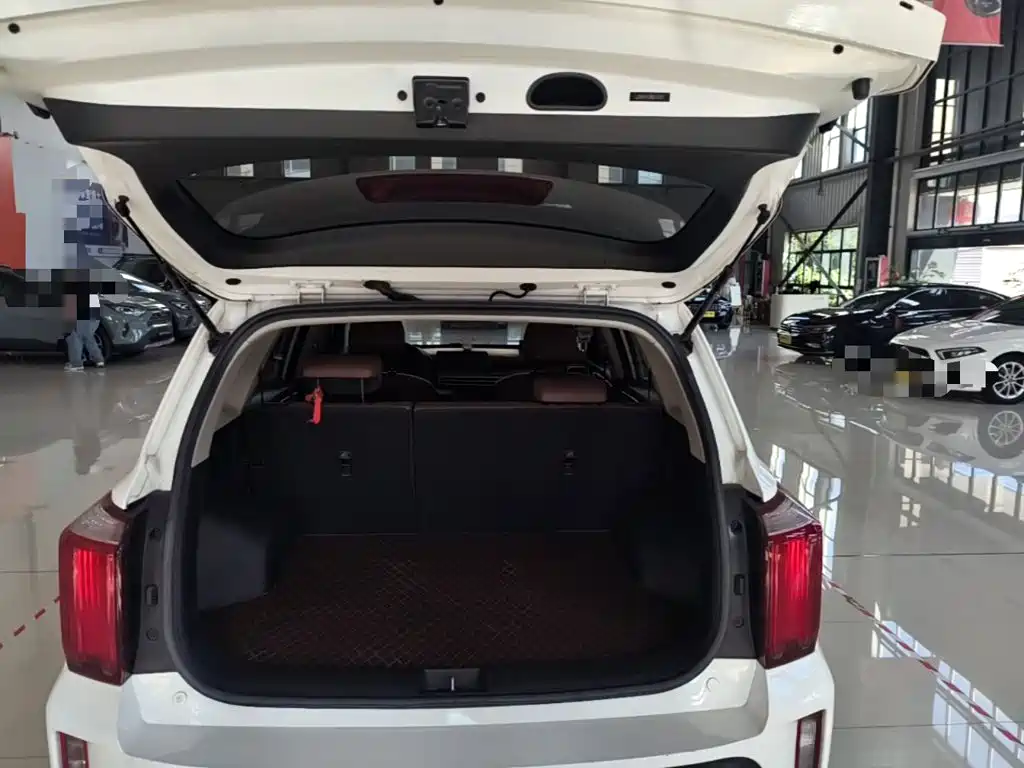 Kia Sportage — фото 19
