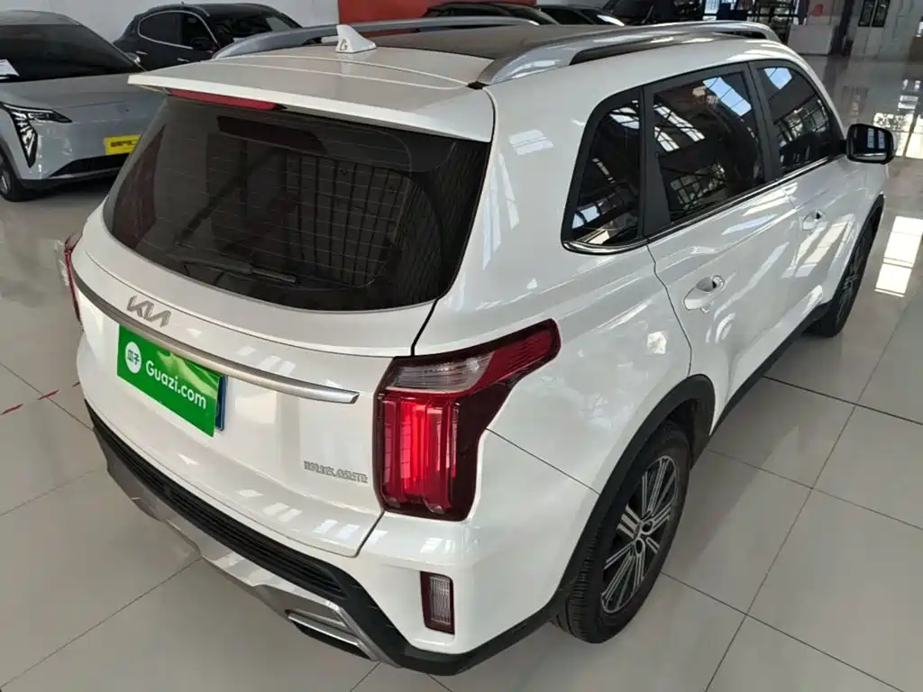 Kia Sportage — фото 7