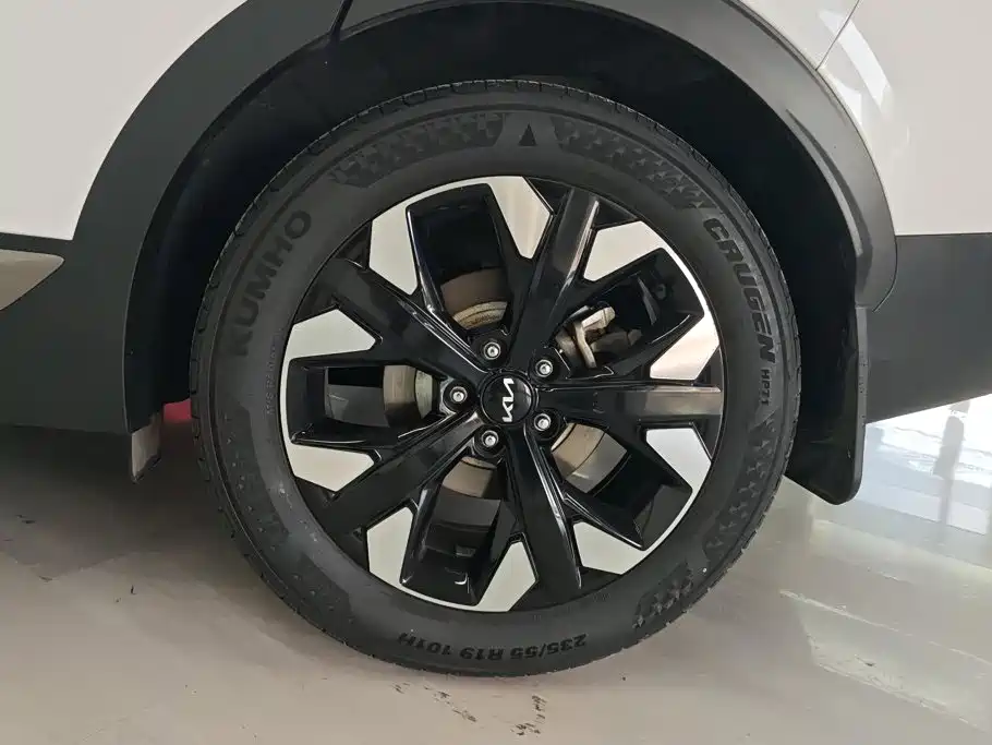 Kia Sportage — фото 6