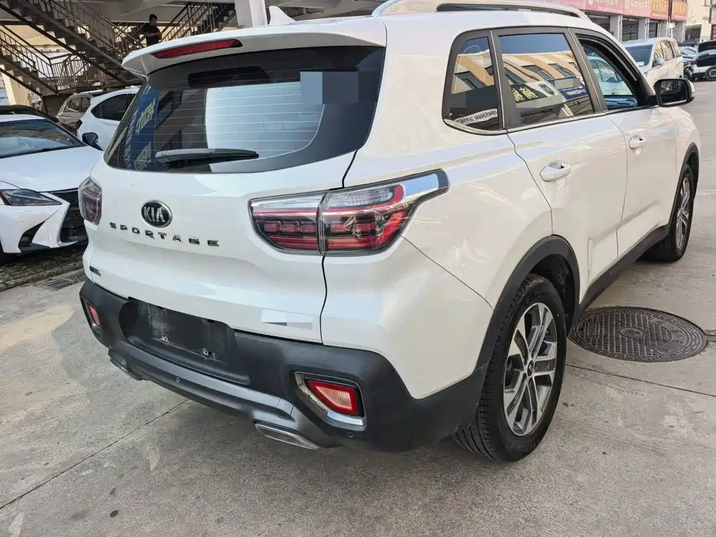 Kia Sportage — фото 3