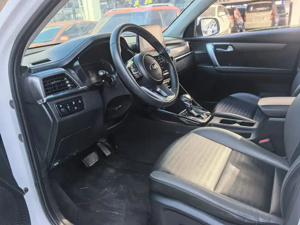 Kia Sportage — фото 5