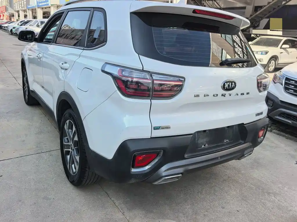 Kia Sportage — фото 7