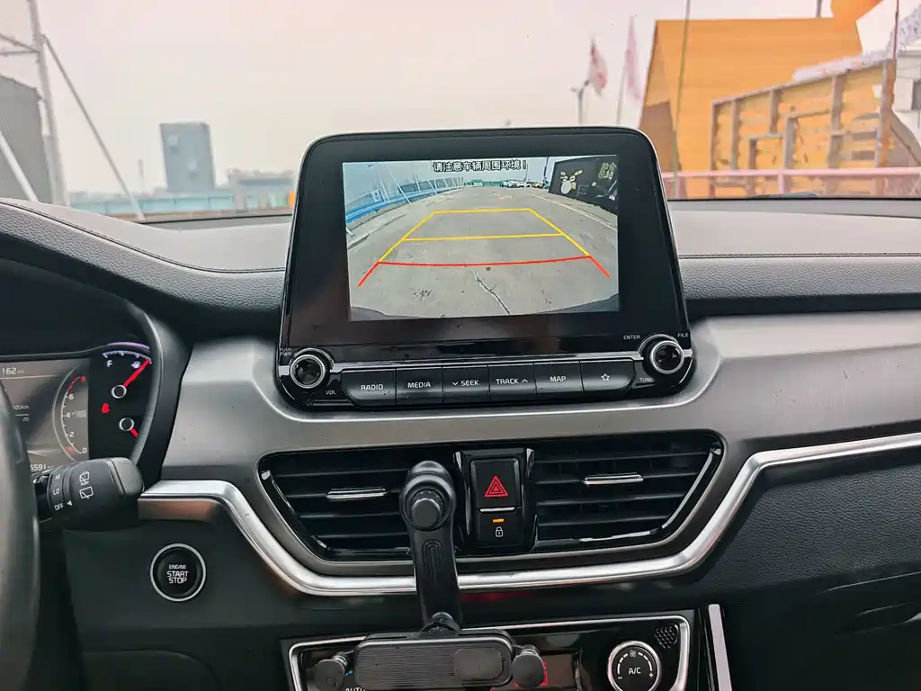 Kia Sportage — фото 15