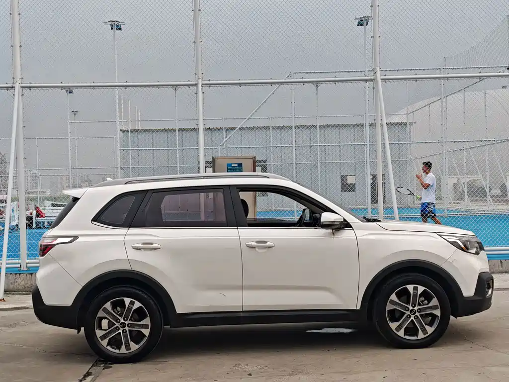 Kia Sportage — фото 4