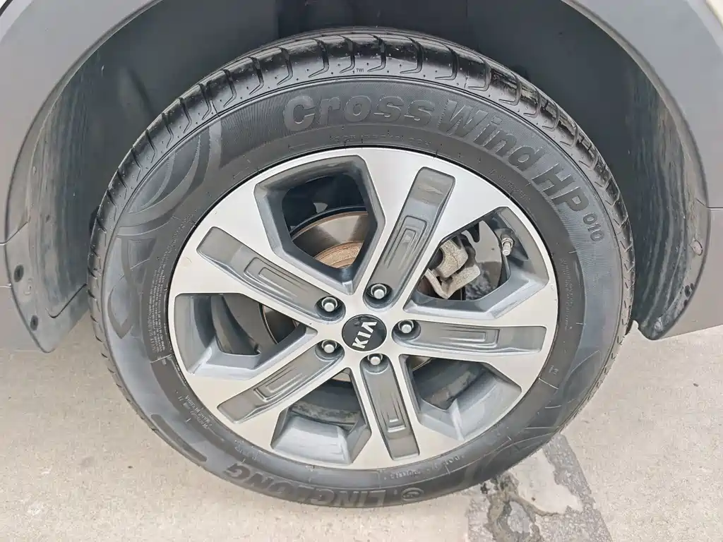 Kia Sportage — фото 8