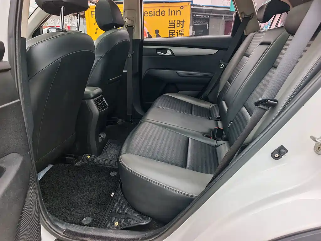 Kia Sportage — фото 9
