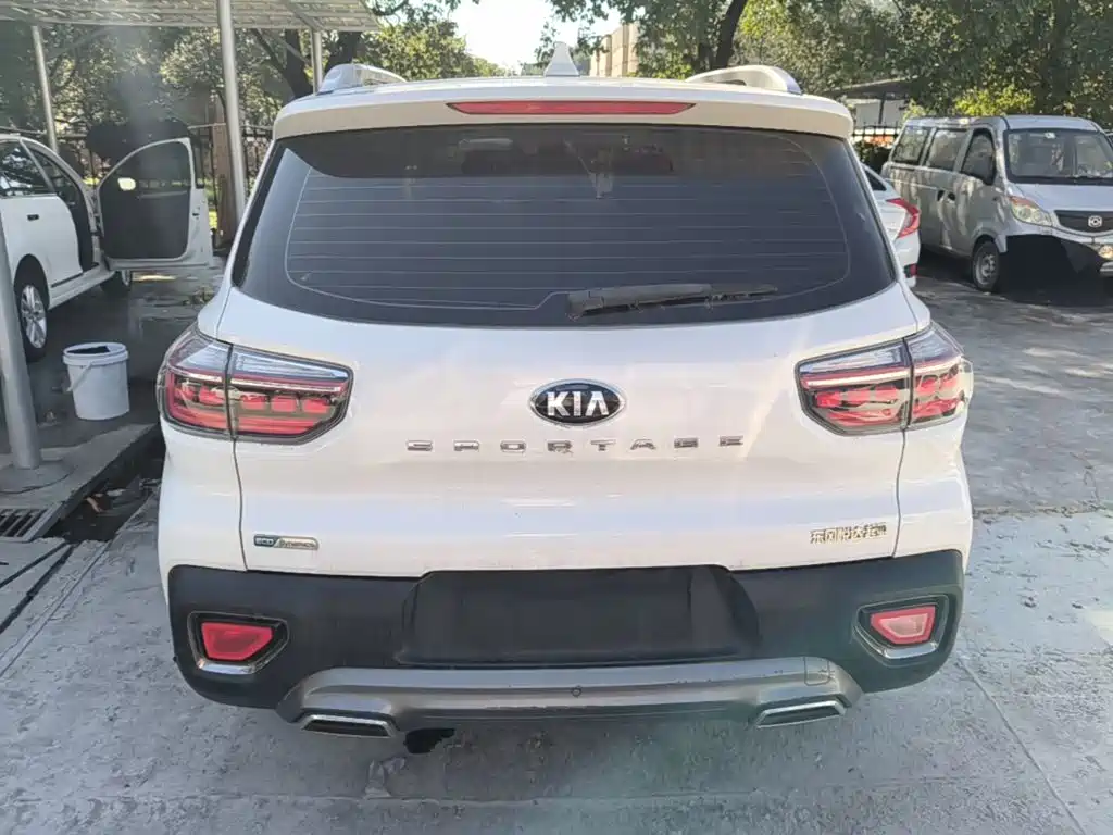 Kia Sportage — фото 6