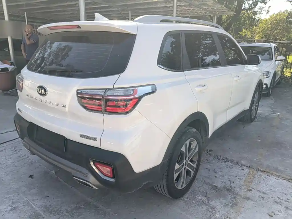 Kia Sportage — фото 7