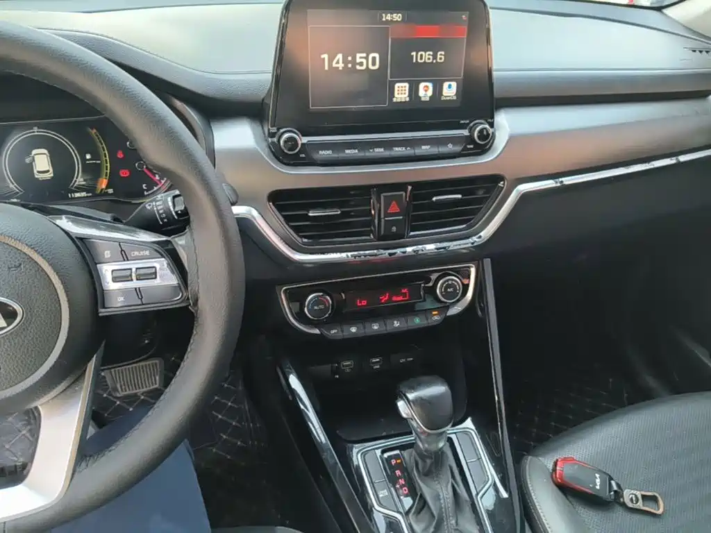 Kia Sportage — фото 10
