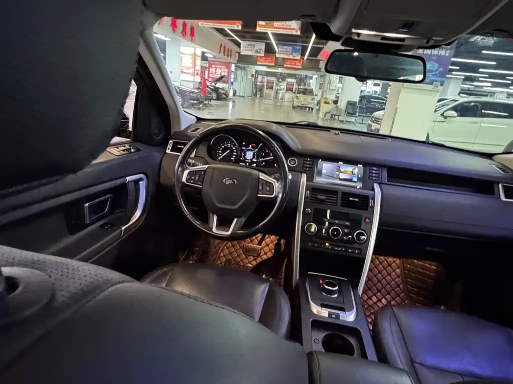 Land Rover Discovery Sport — фото 17