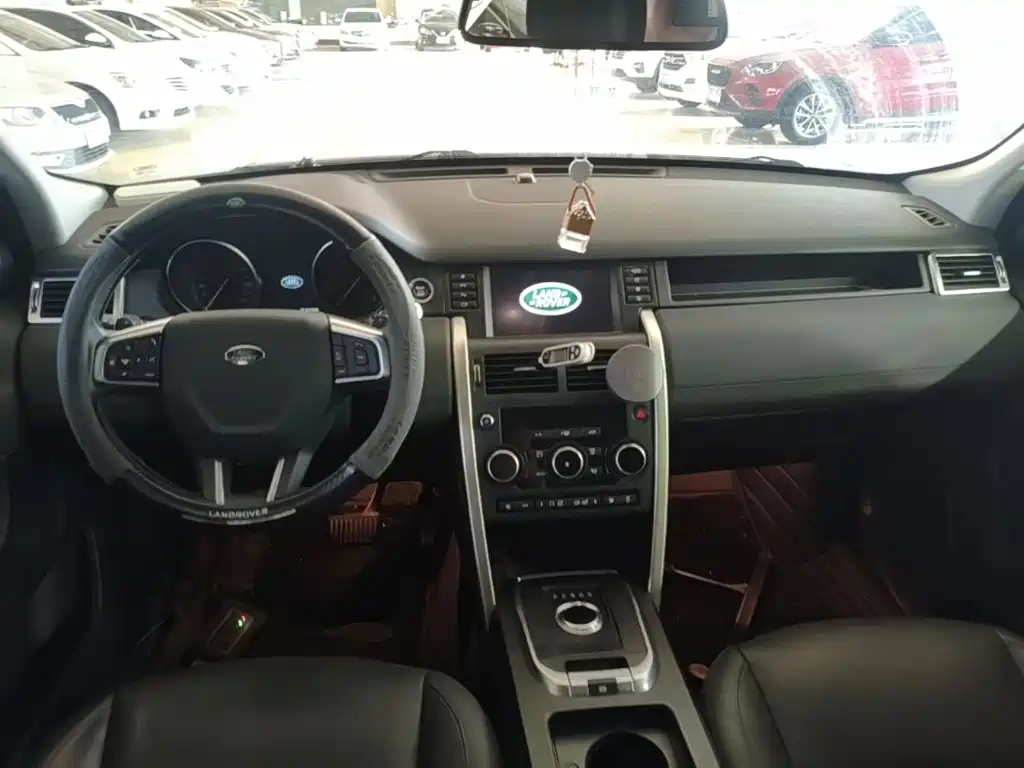 Land Rover Discovery Sport — фото 10