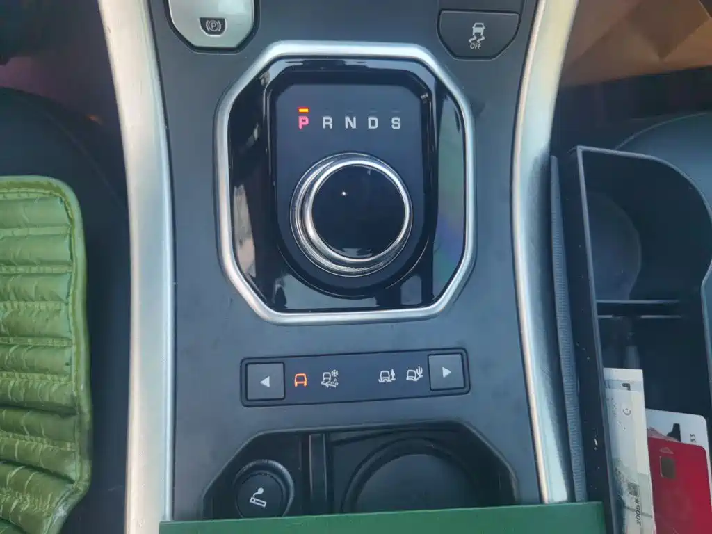 Land Rover Evoque — фото 10