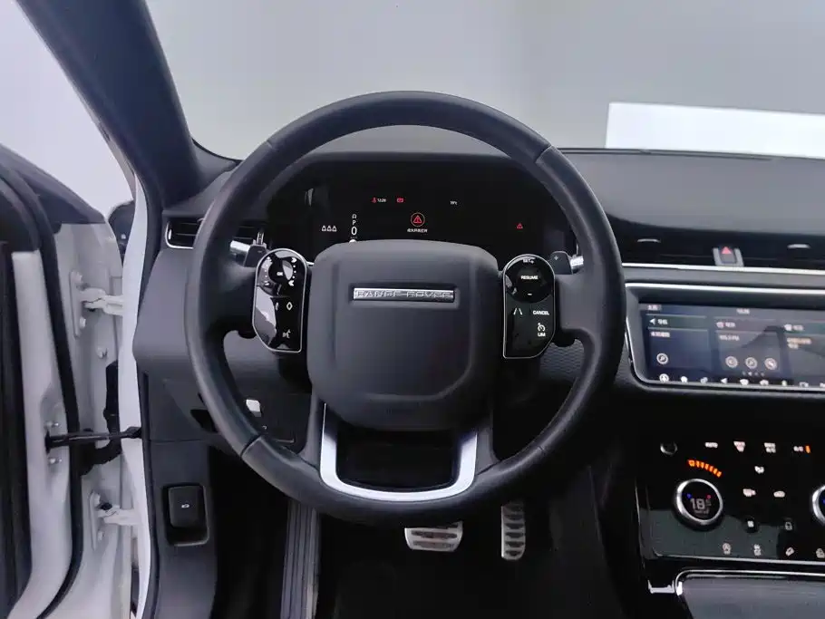 Land Rover Evoque — фото 15