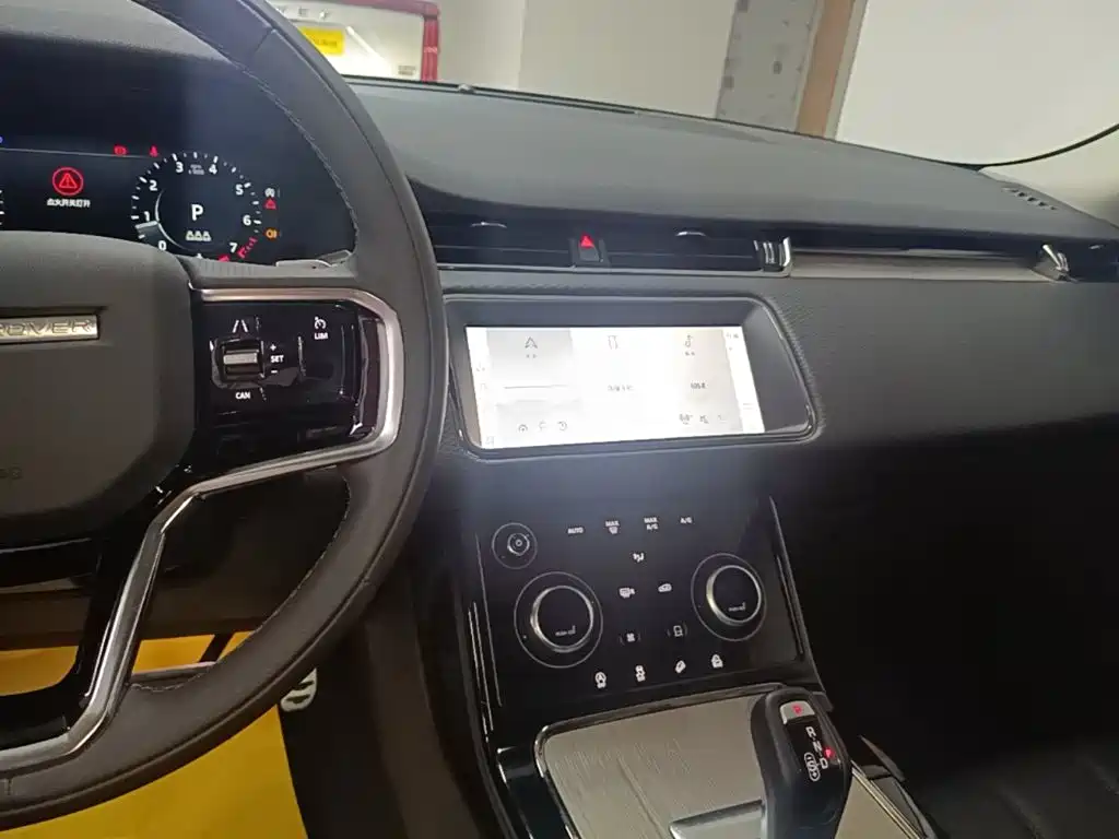 Land Rover Evoque — фото 13