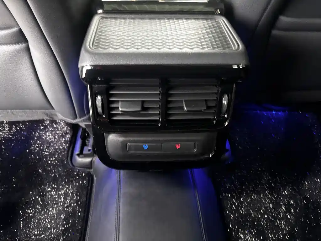 Land Rover Evoque — фото 21