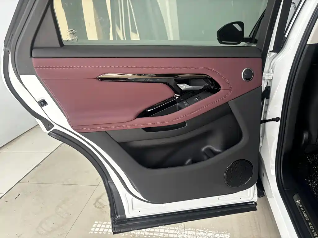 Land Rover Evoque — фото 22