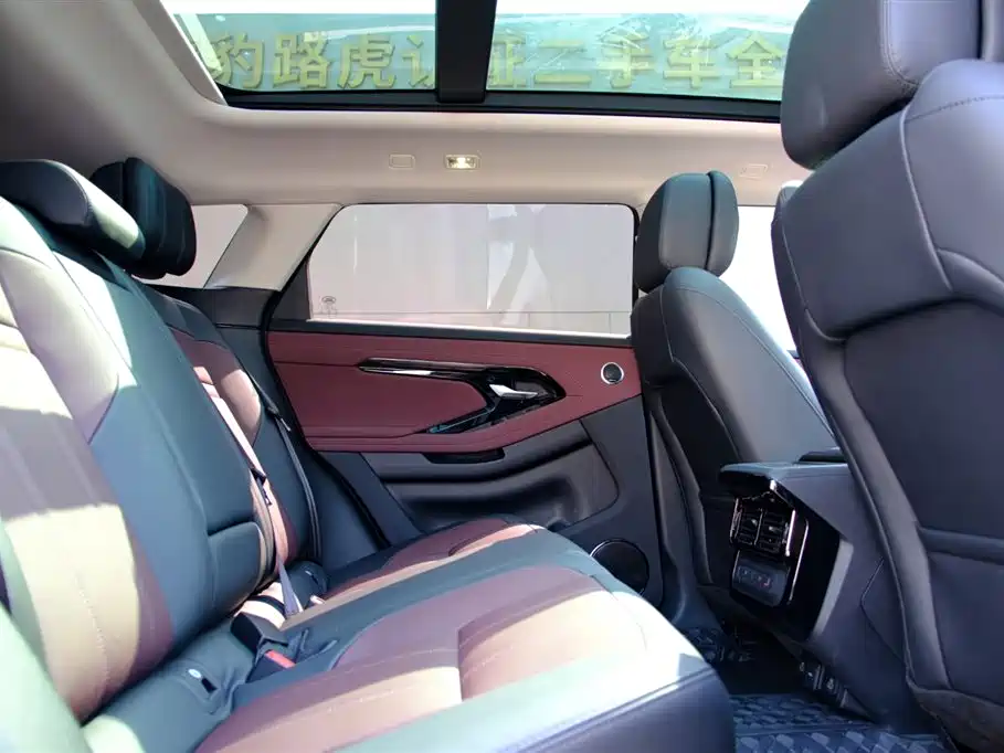 Land Rover Evoque — фото 15