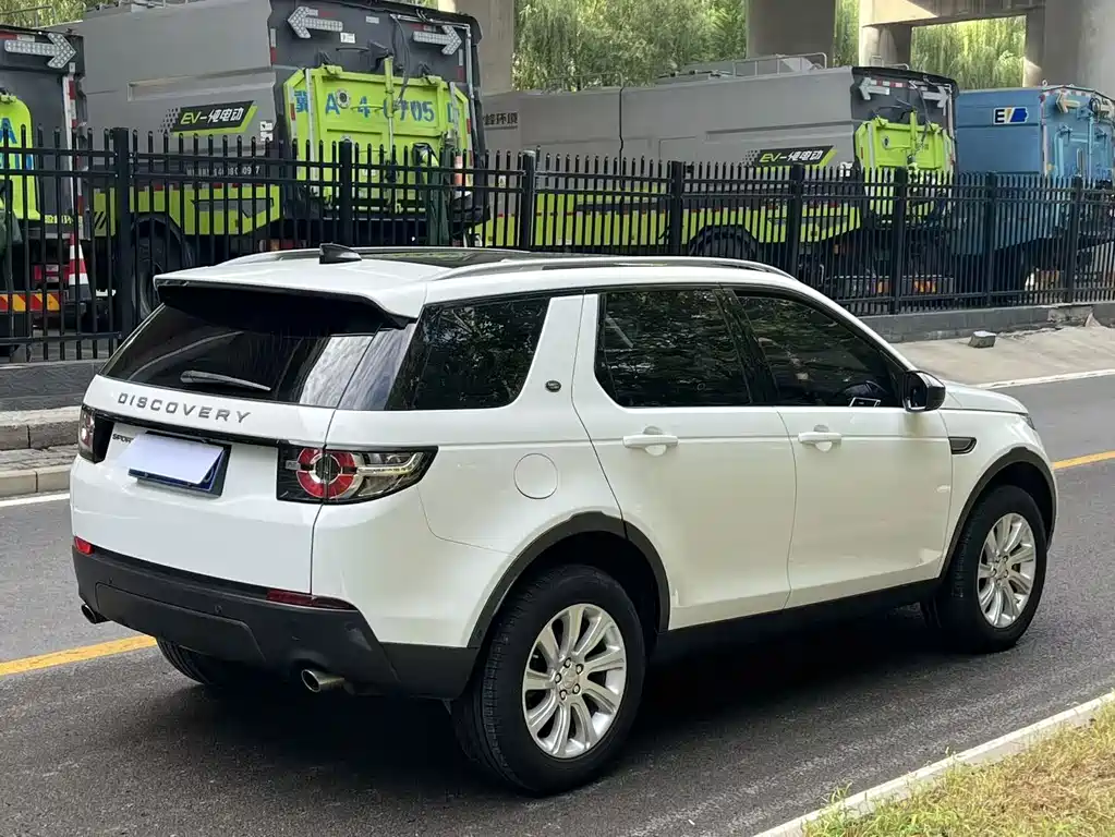 Land Rover Discovery Sport — фото 4
