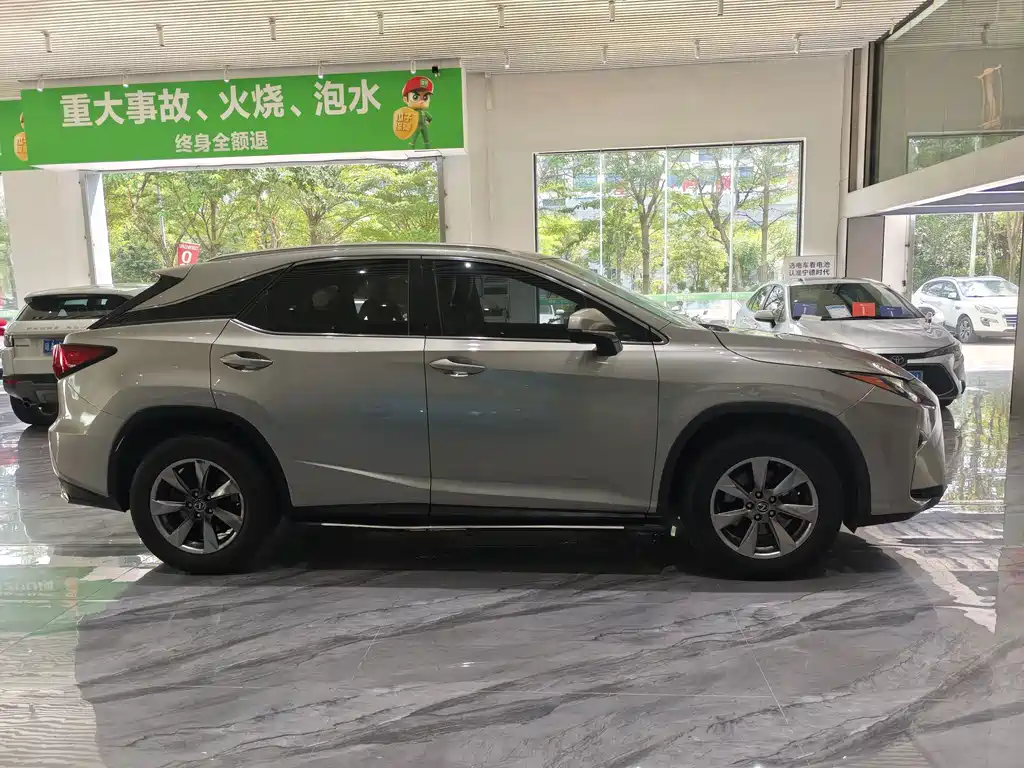 Lexus RX — фото 4