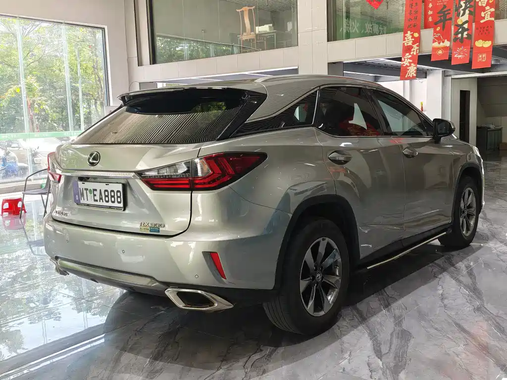 Lexus RX — фото 5