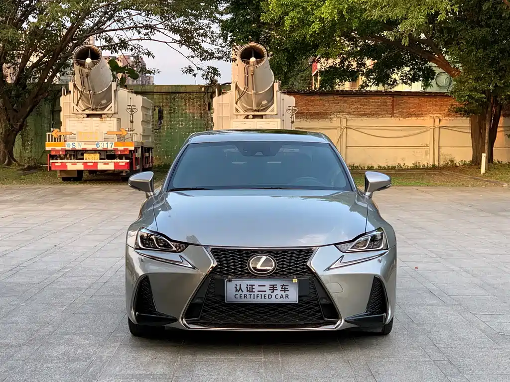 Lexus IS — фото 2