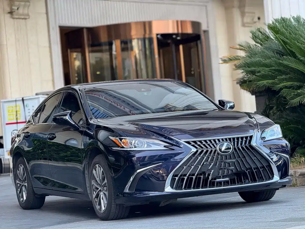 Lexus ES — фото 3