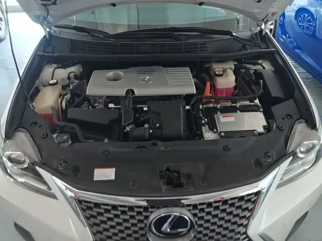 Lexus CT — фото 20