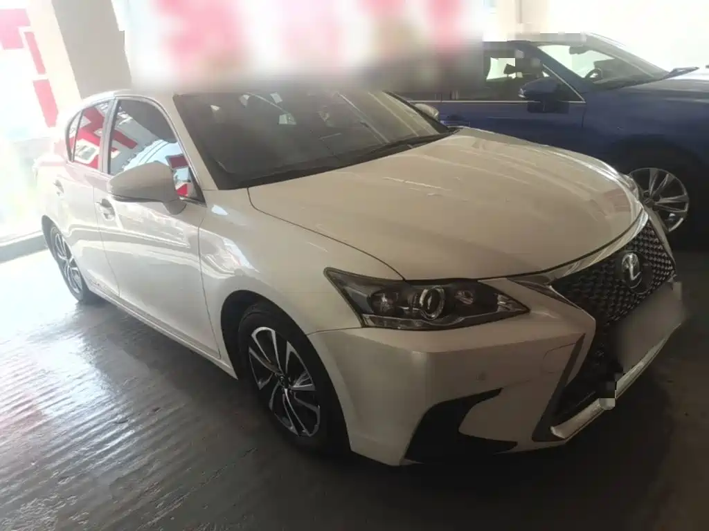 Lexus CT — фото 4