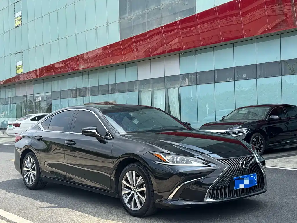 Lexus ES — фото 3