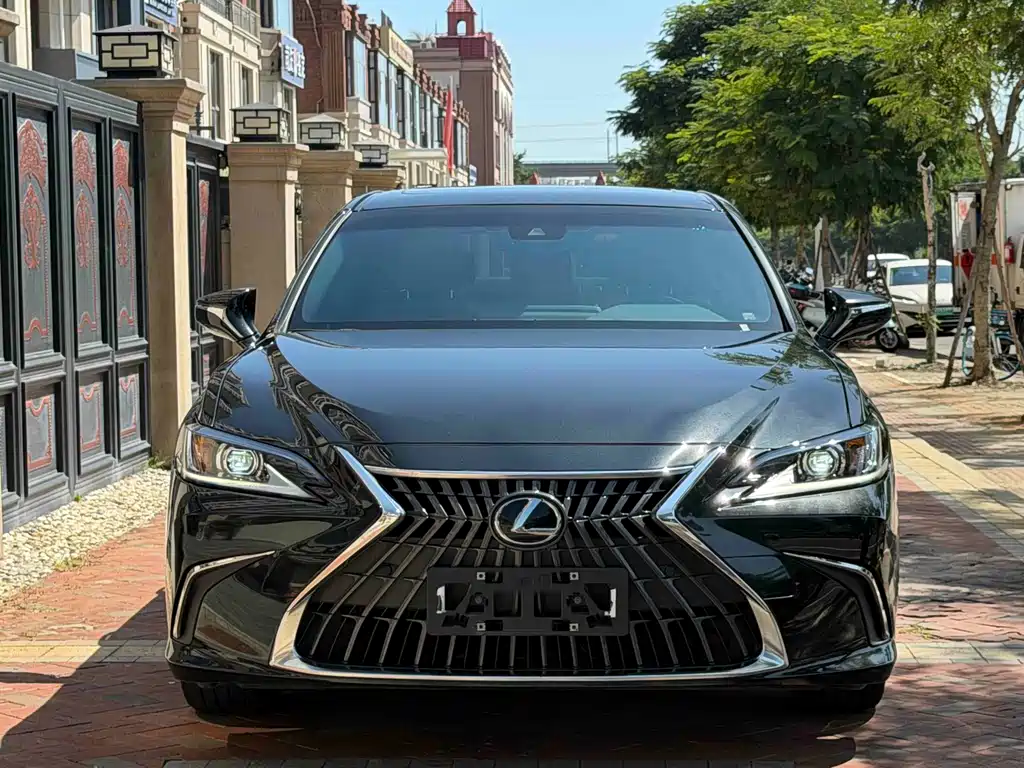 Lexus ES — фото 2