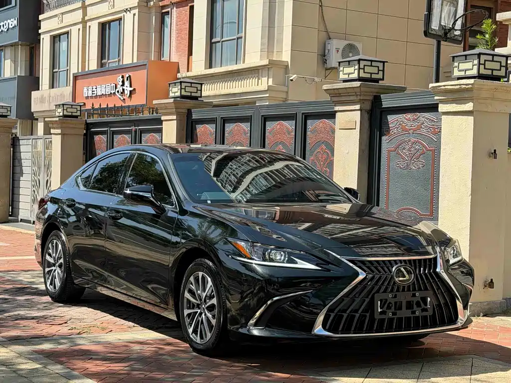 Lexus ES — фото 3