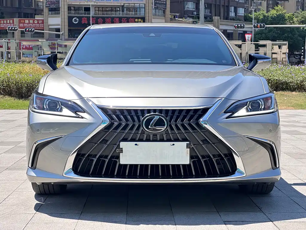 Lexus ES — фото 2