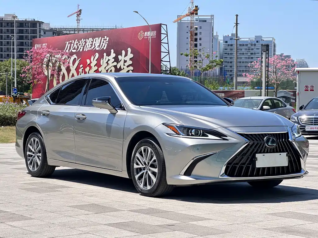 Lexus ES — фото 3