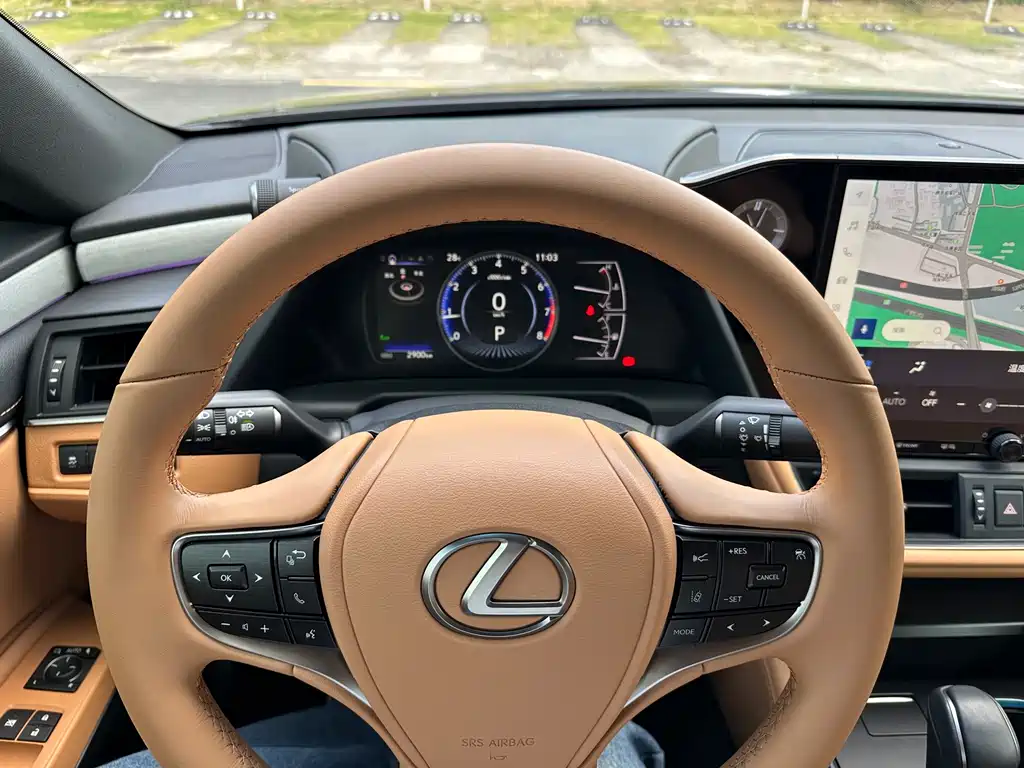 Lexus ES — фото 9
