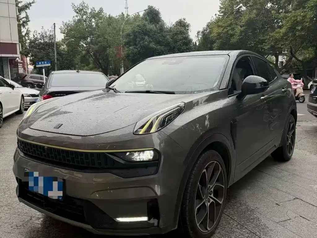 Lynk & Co 05