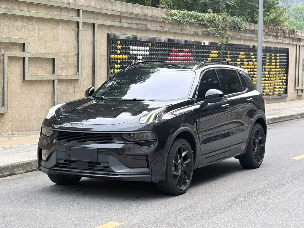Lynk & Co 01