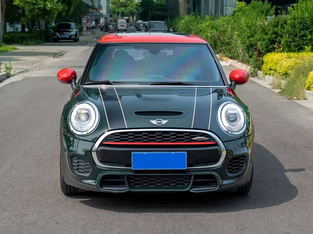 MINI Mini JCW — фото 2
