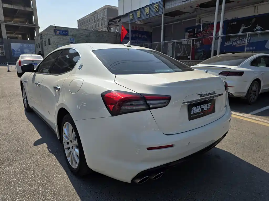 Maserati Ghibli — фото 11