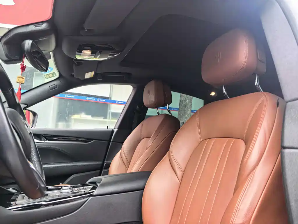 Maserati Levante — фото 4
