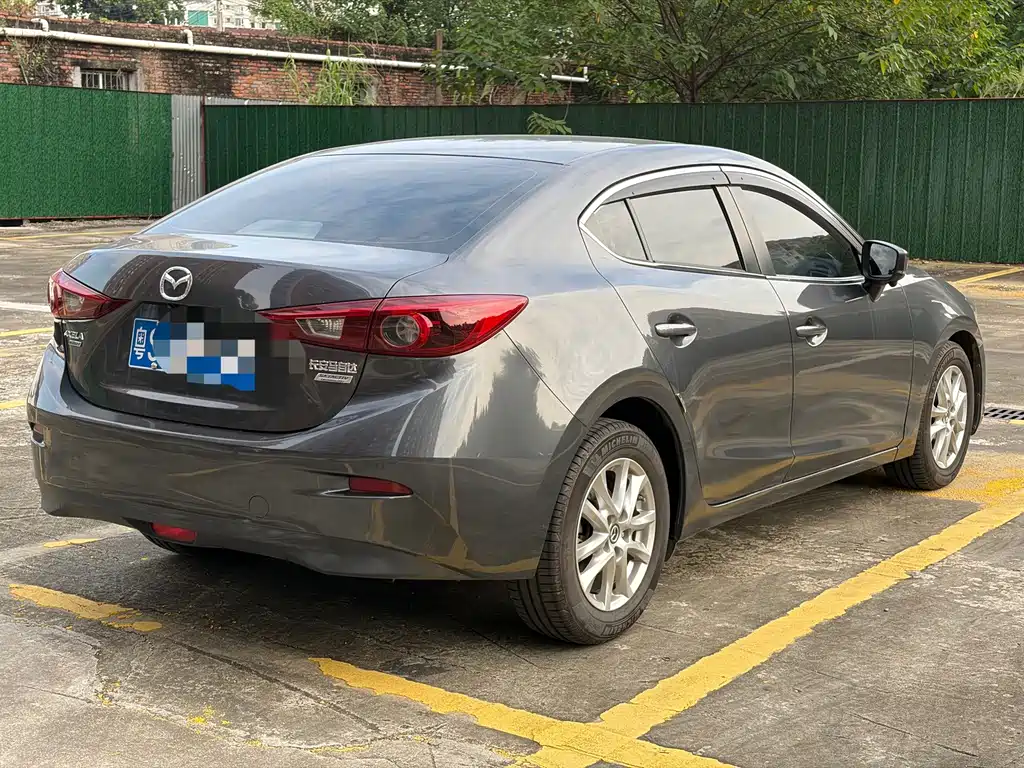 Mazda 3 Axela — фото 9