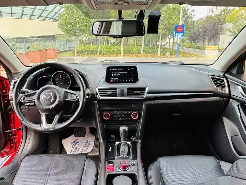 Mazda 3 Axela — фото 10