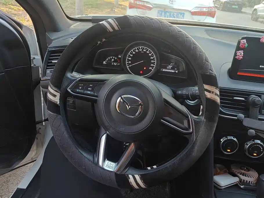 Mazda CX-4 — фото 15