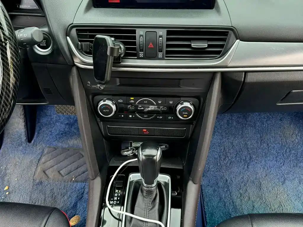 Mazda CX-4 — фото 9