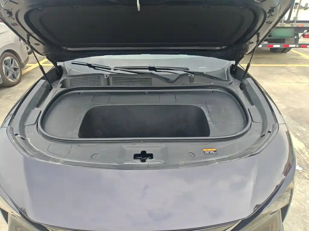 Mazda EZ-60 — фото 20