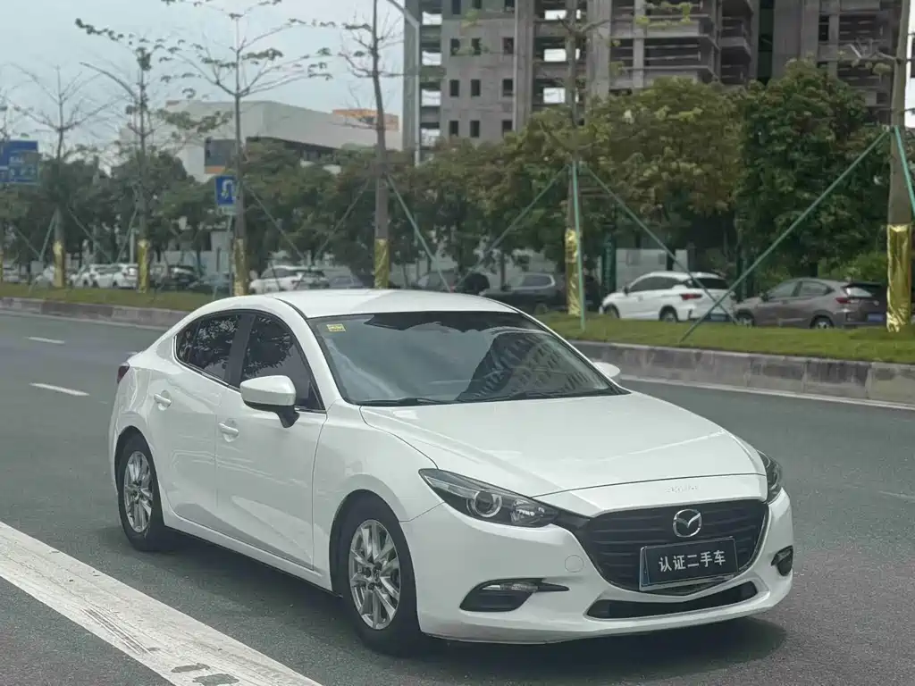 Mazda 3 Axela — фото 3