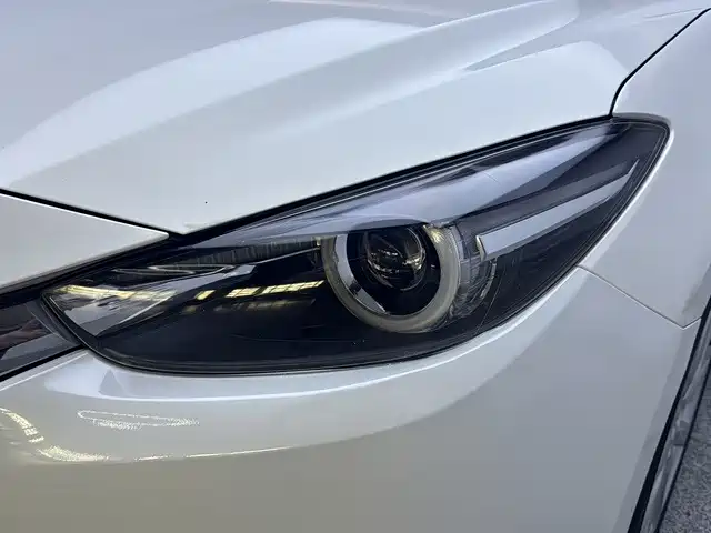 Mazda 3 Axela — фото 18