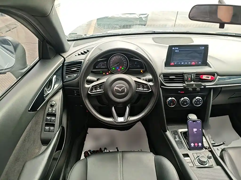 Mazda CX-4 — фото 11